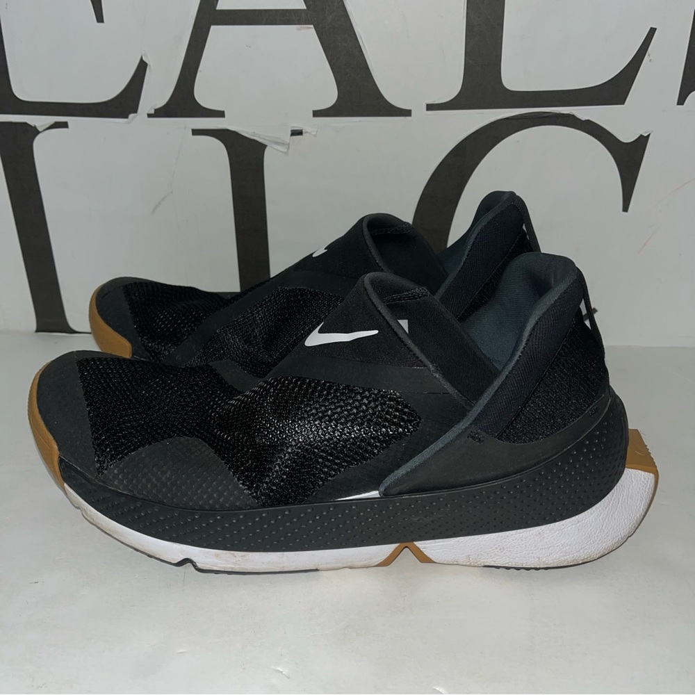 Nike flyease size 9.5 used